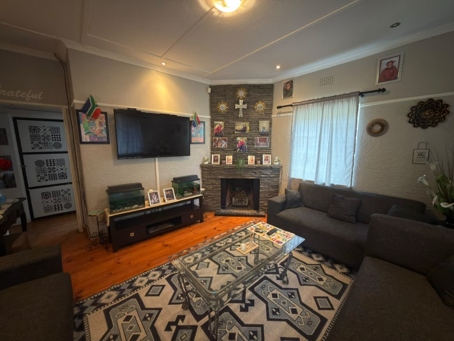 4 Bedroom Property for Sale in Rouxpark Western Cape